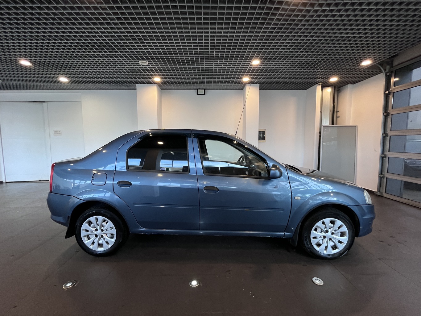 RENAULT LOGAN