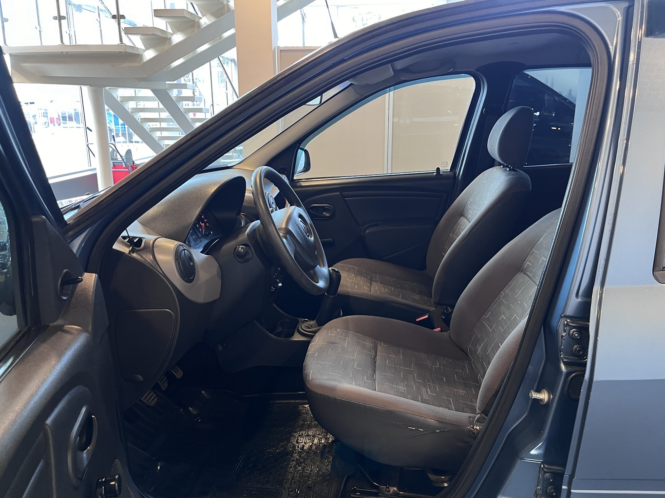 RENAULT LOGAN