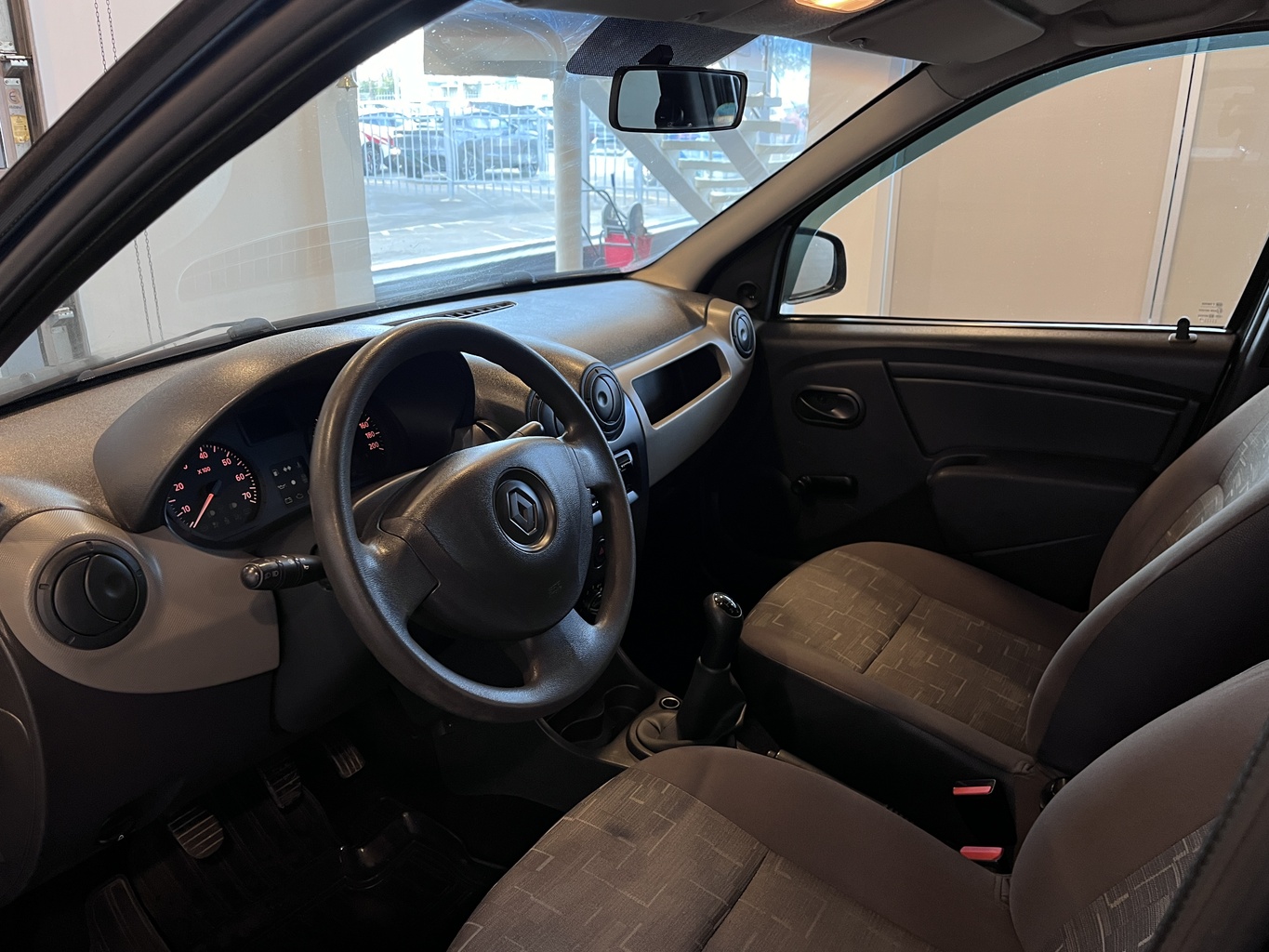 RENAULT LOGAN
