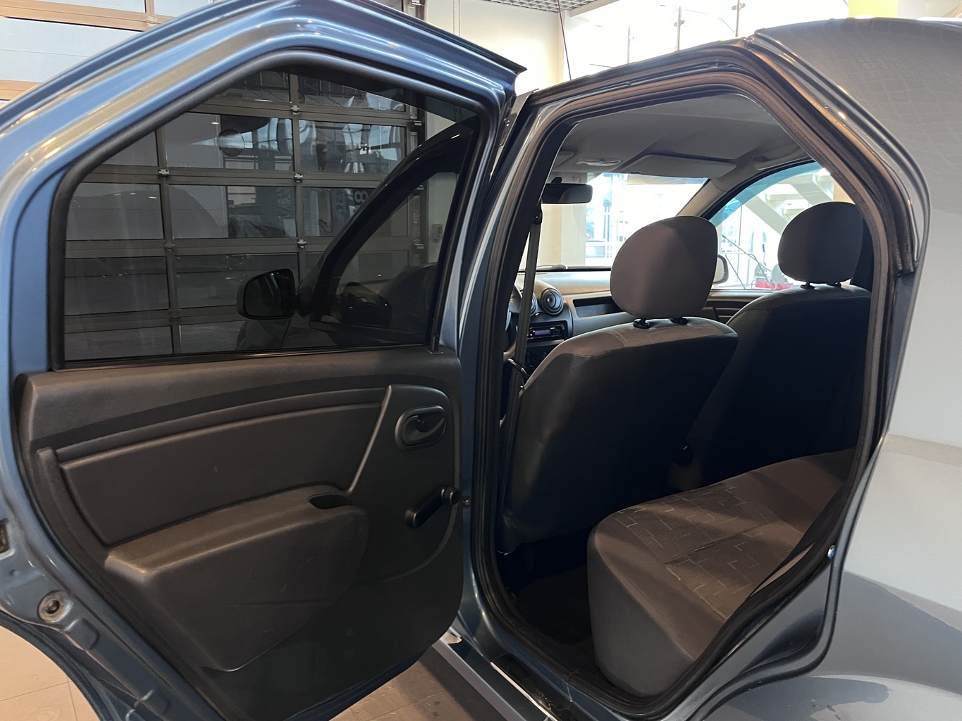 RENAULT LOGAN