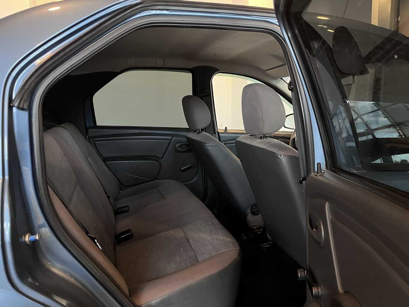 RENAULT LOGAN