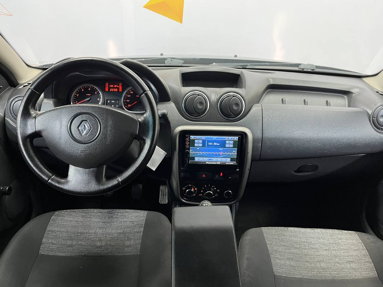 RENAULT DUSTER