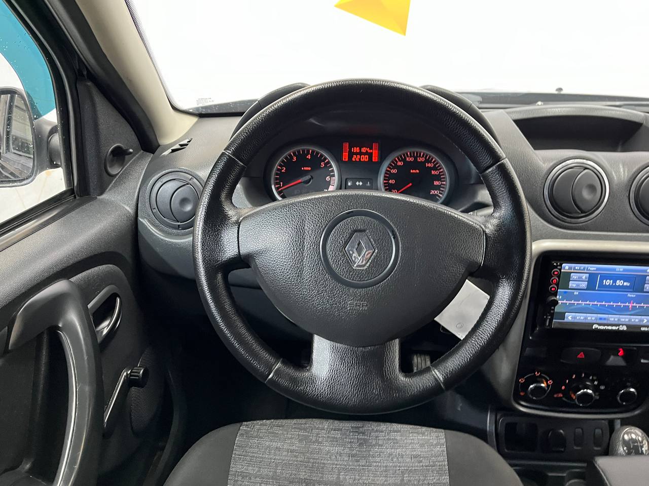 RENAULT DUSTER