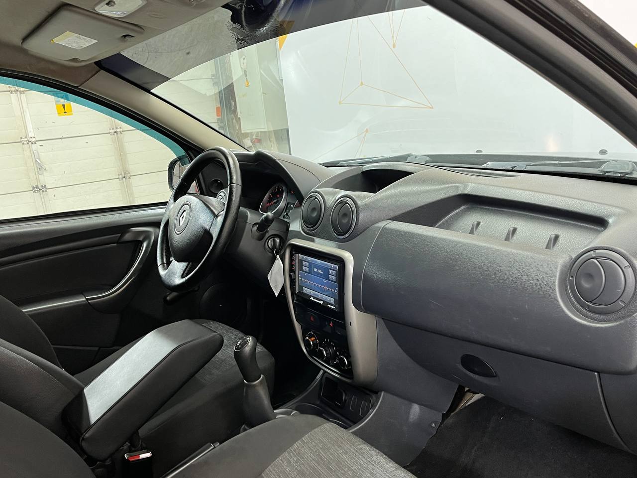 RENAULT DUSTER