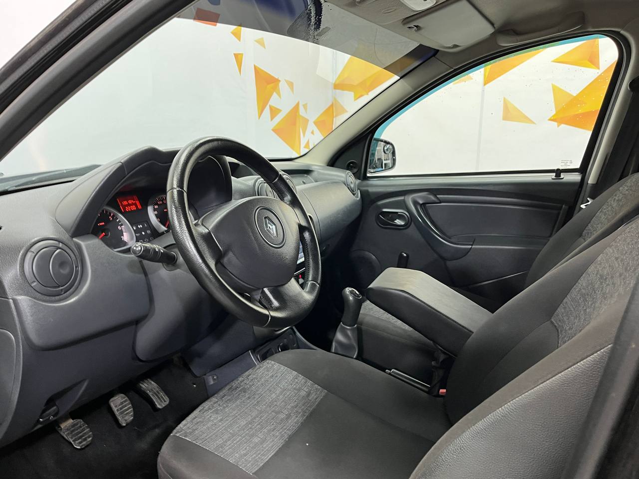 RENAULT DUSTER