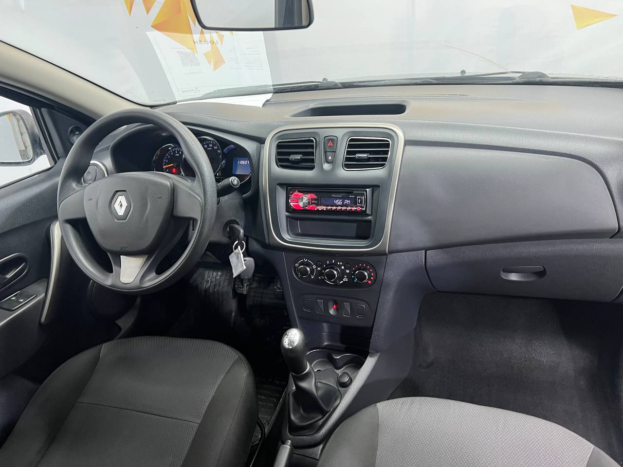 RENAULT LOGAN