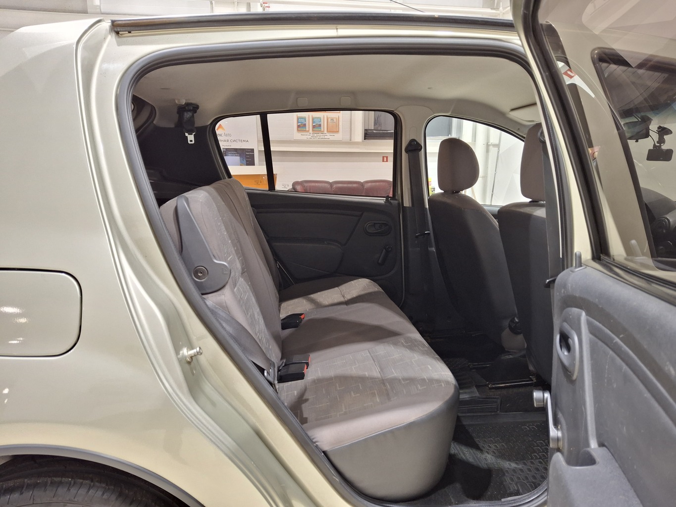 RENAULT SANDERO