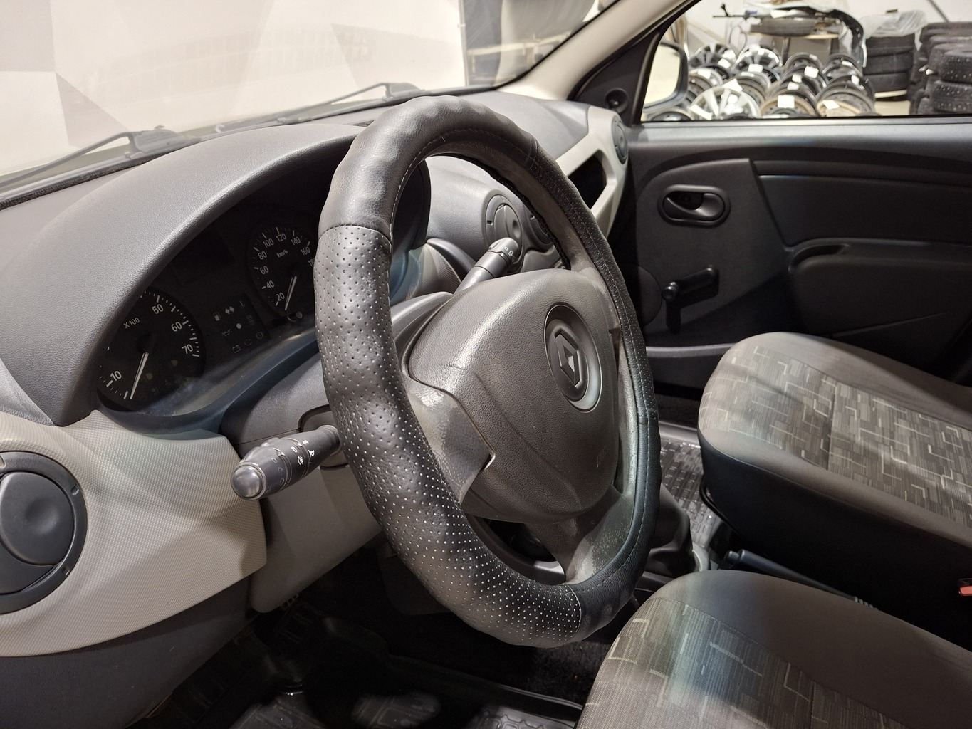 RENAULT SANDERO