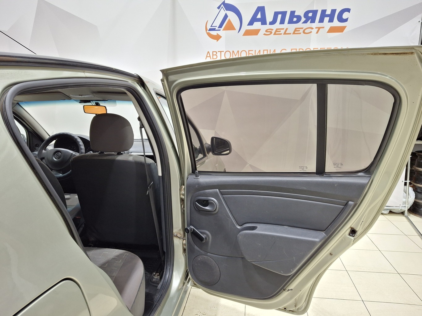 RENAULT SANDERO