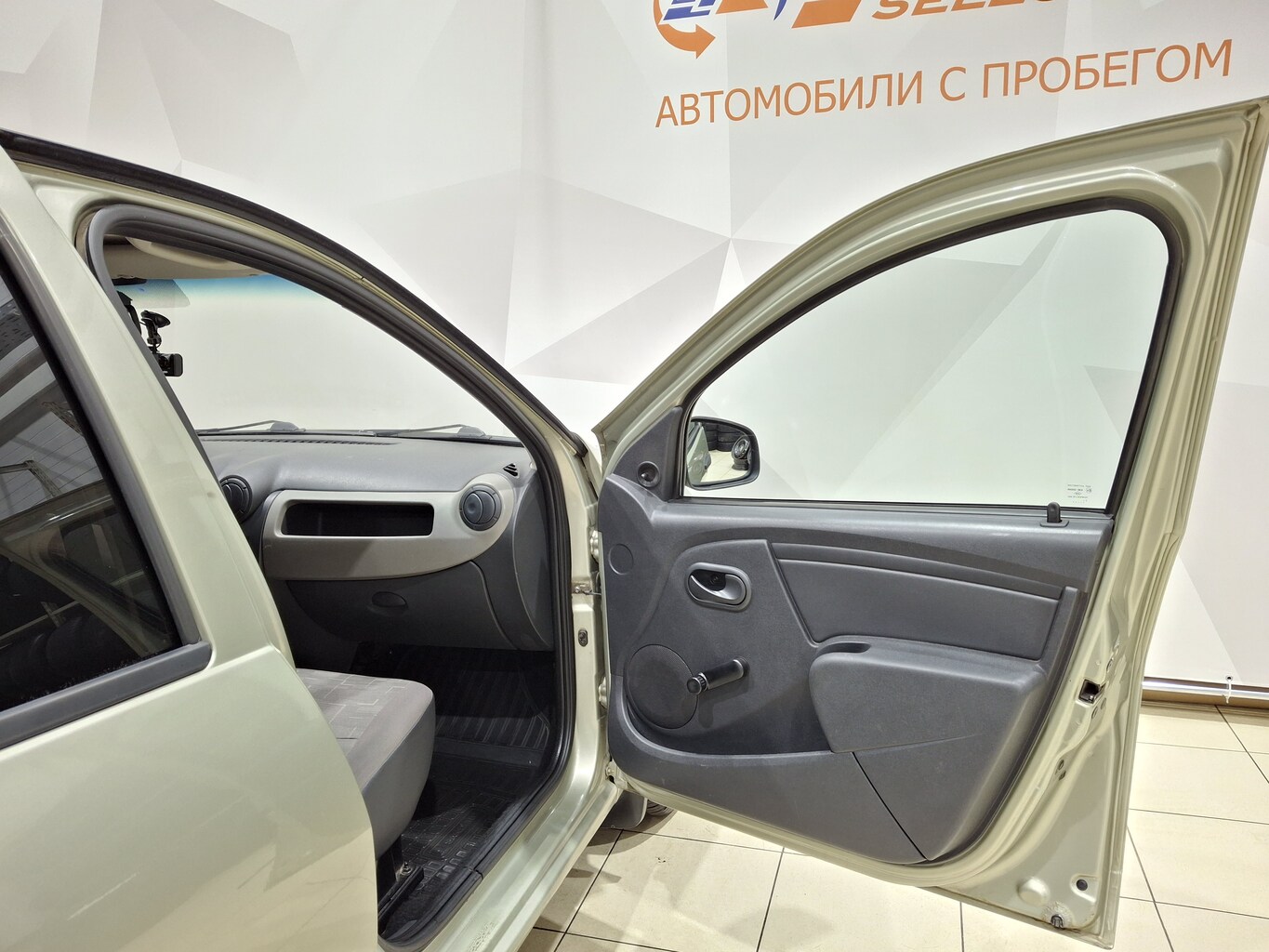 RENAULT SANDERO