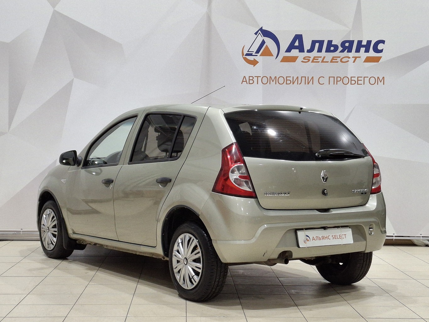 RENAULT SANDERO