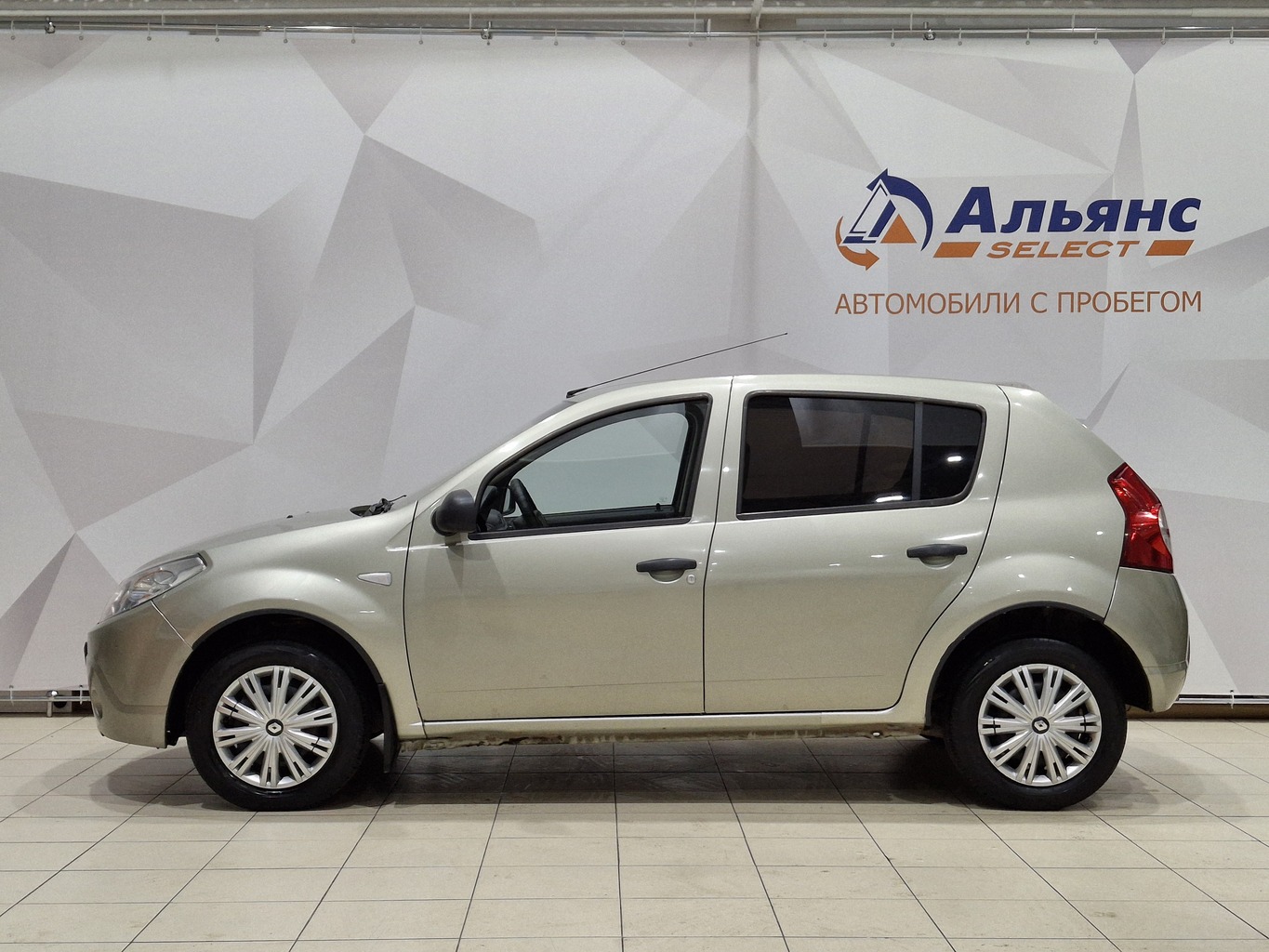 RENAULT SANDERO