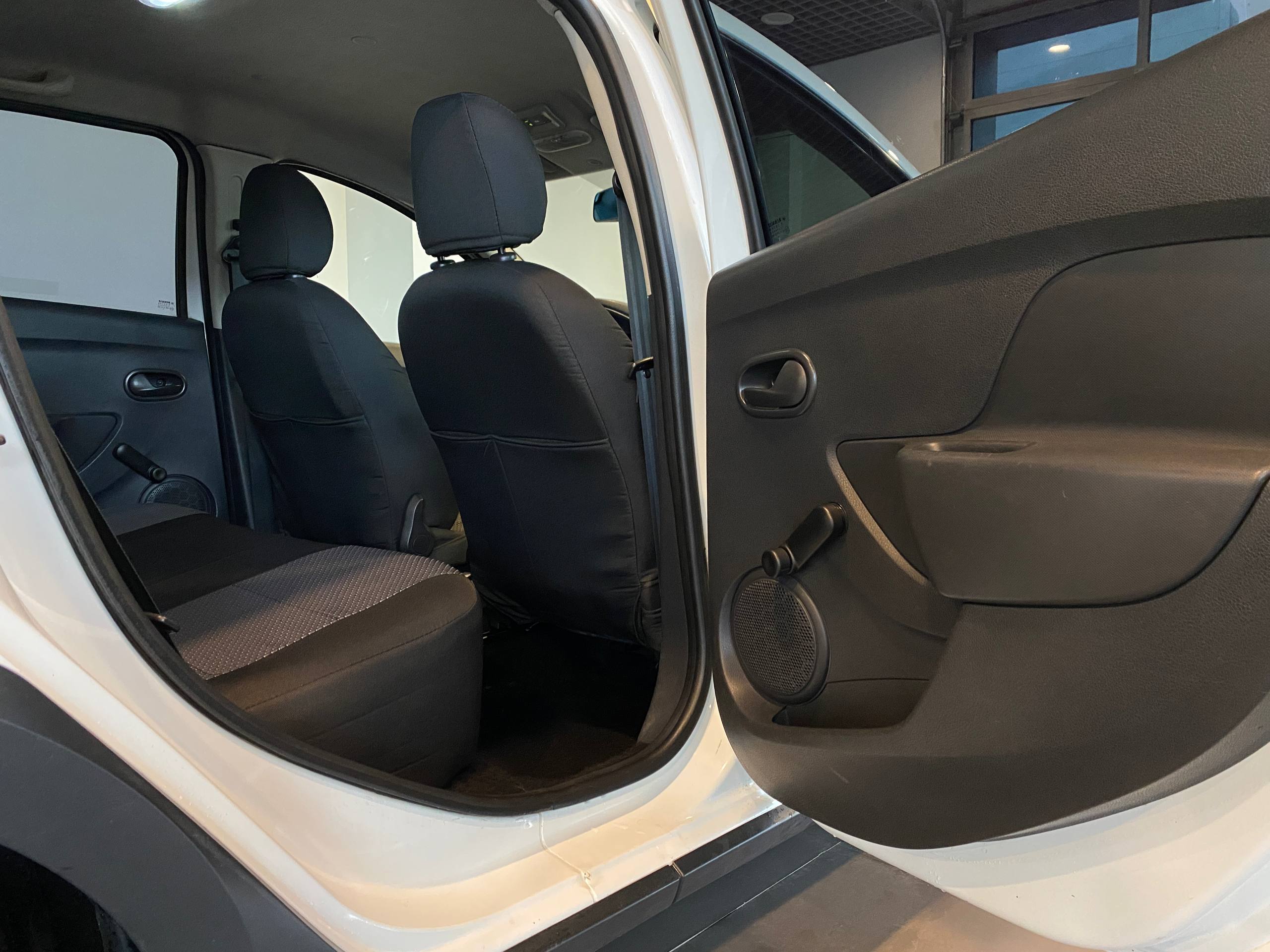 RENAULT LOGAN