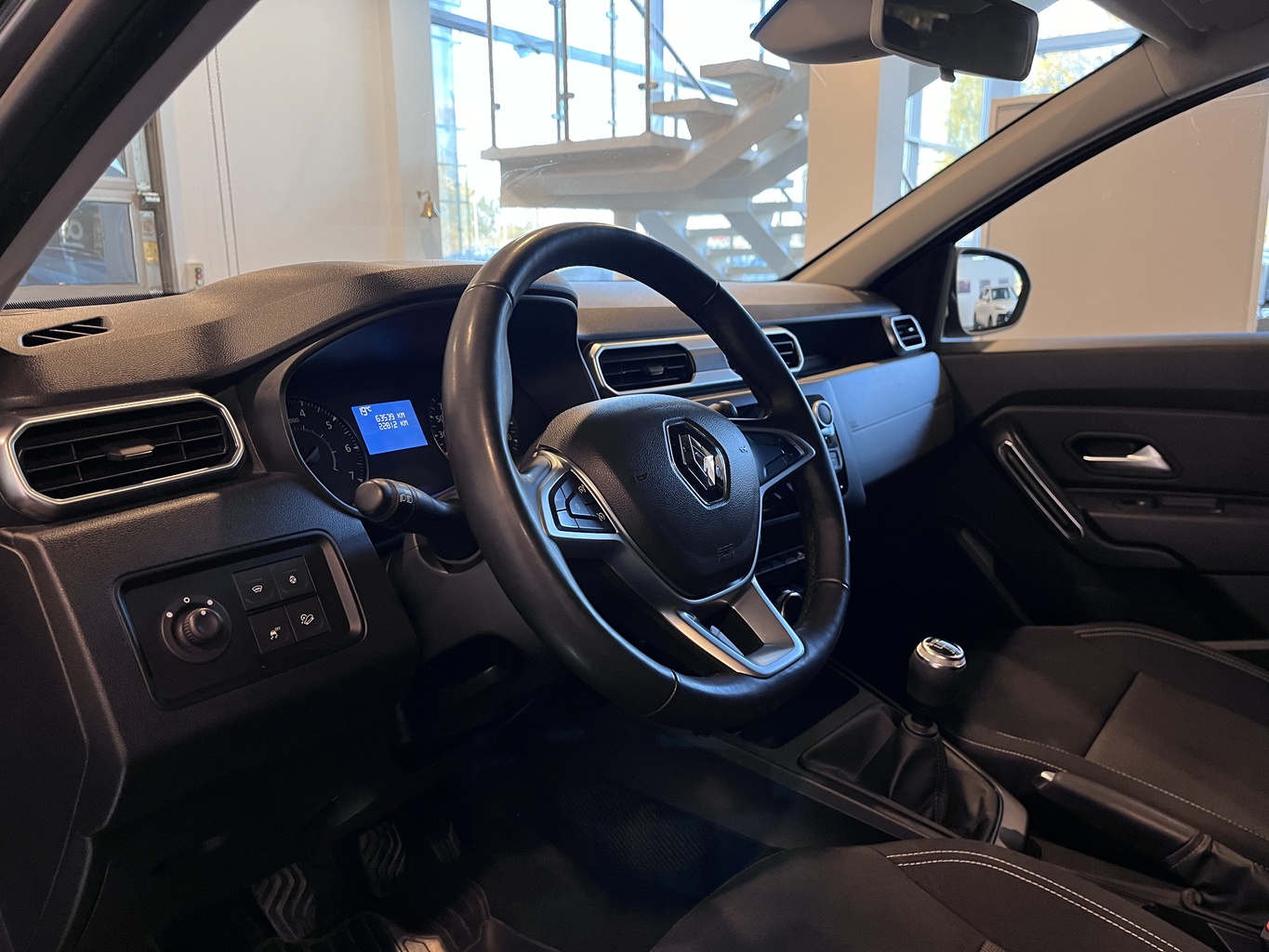 RENAULT DUSTER