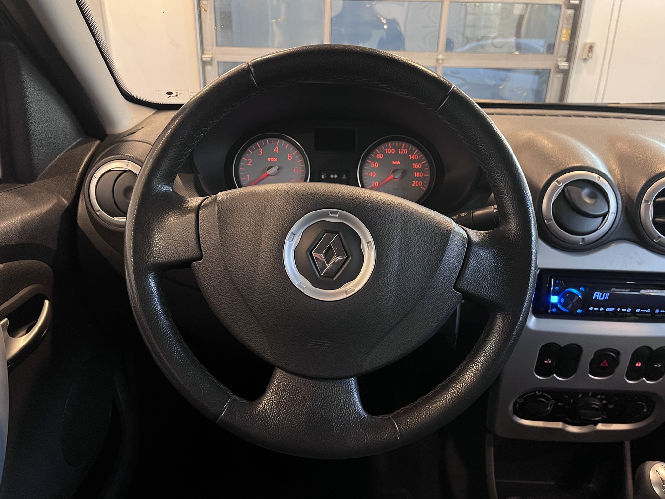 RENAULT SANDERO