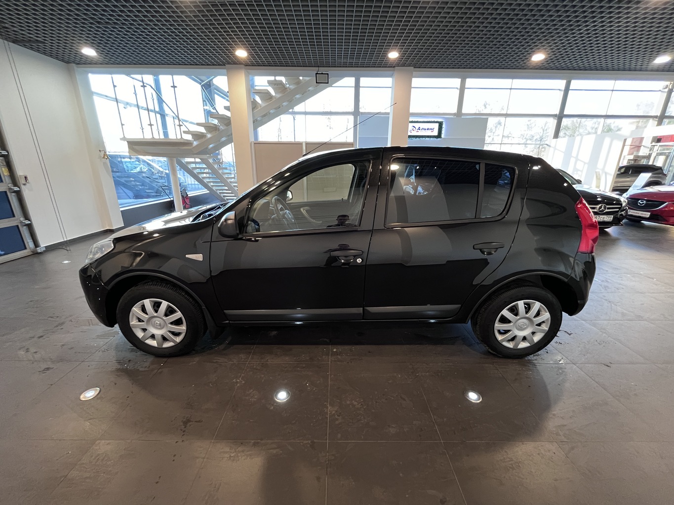 RENAULT SANDERO