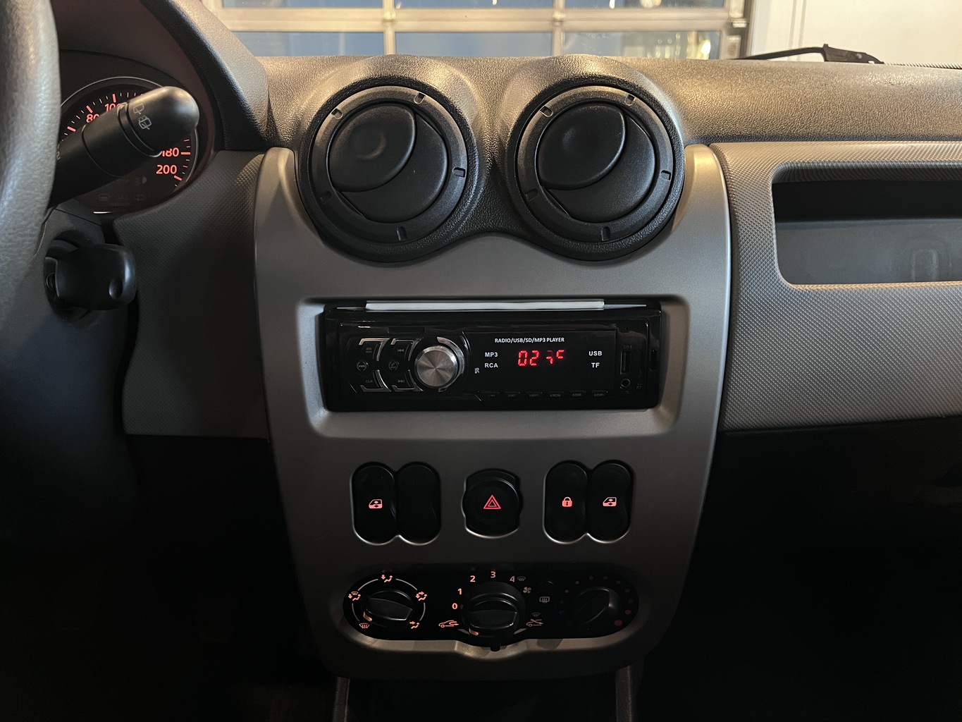 RENAULT SANDERO