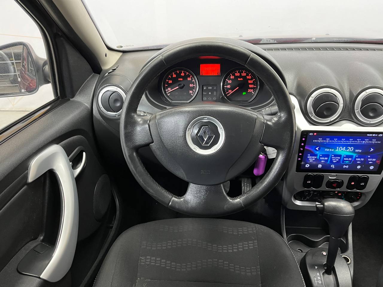 RENAULT SANDERO