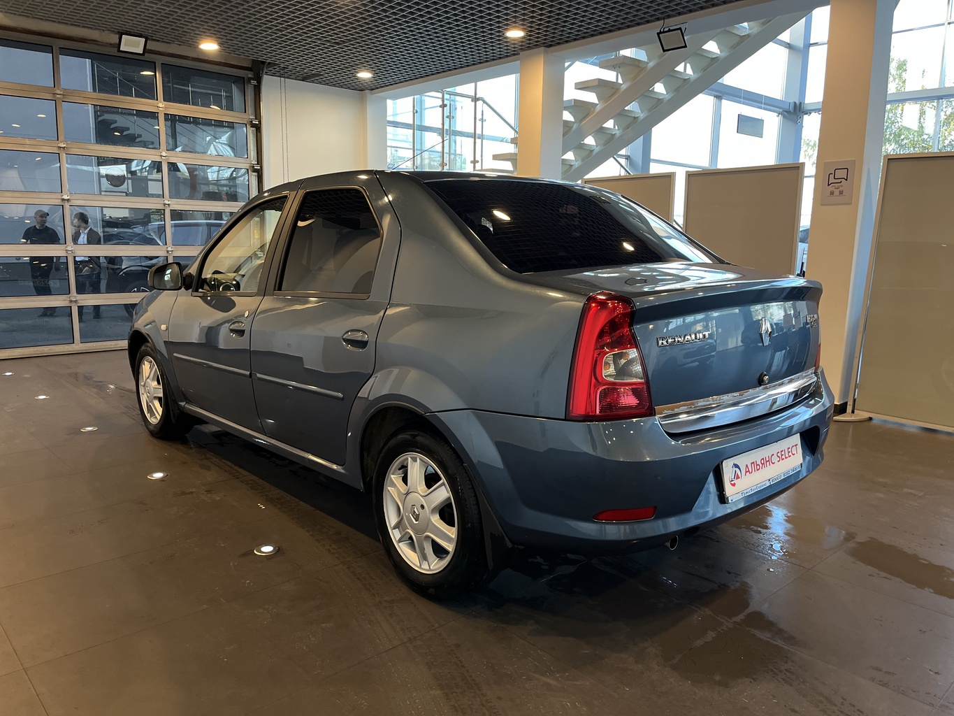RENAULT LOGAN