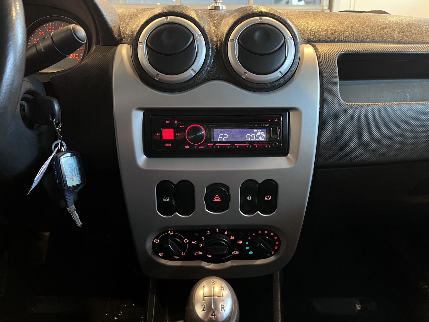 RENAULT LOGAN
