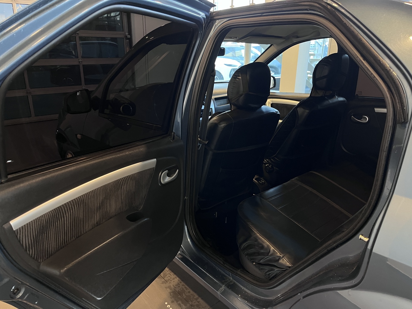 RENAULT LOGAN