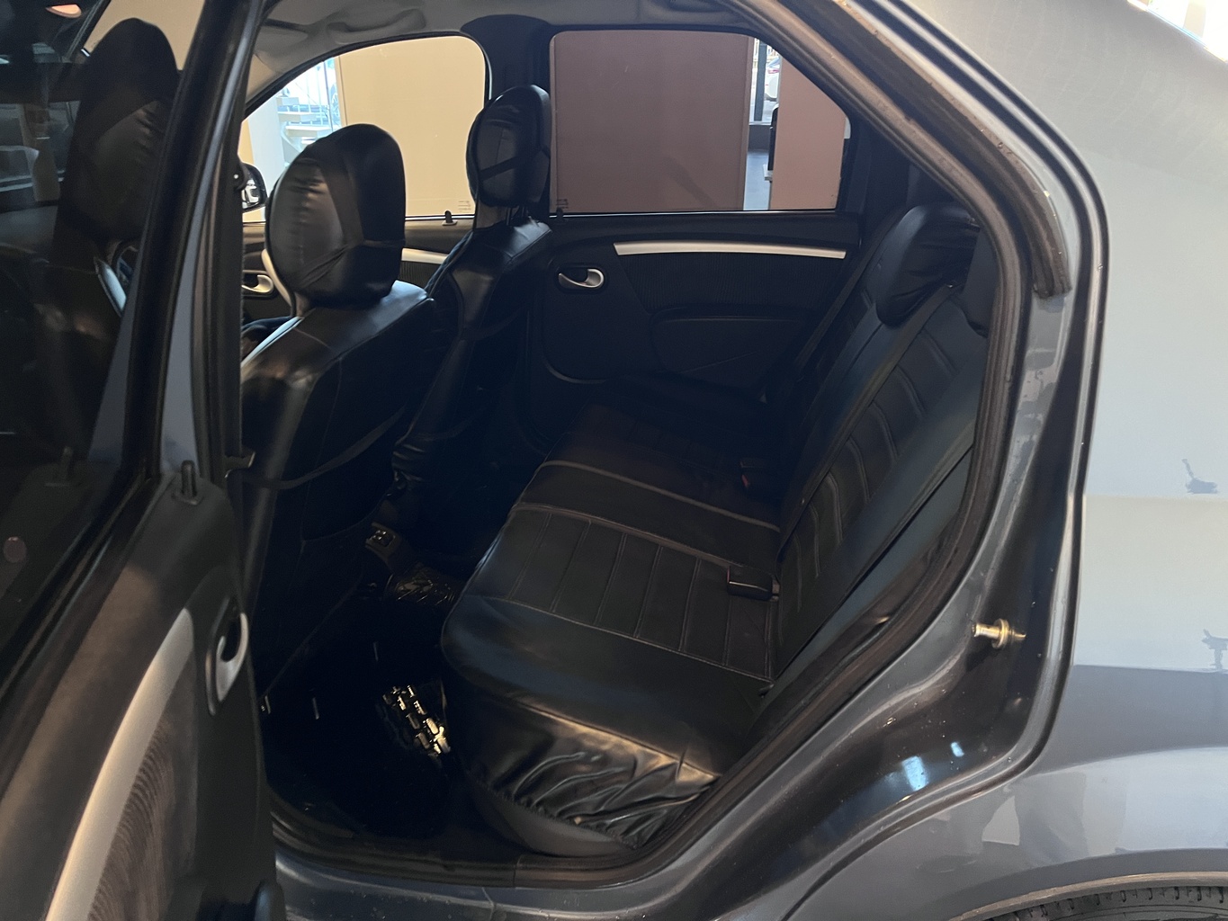 RENAULT LOGAN
