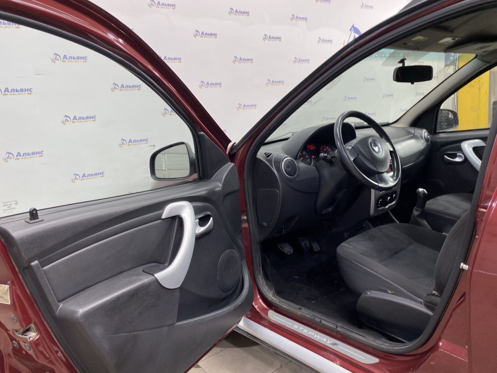 RENAULT SANDERO STEPWAY