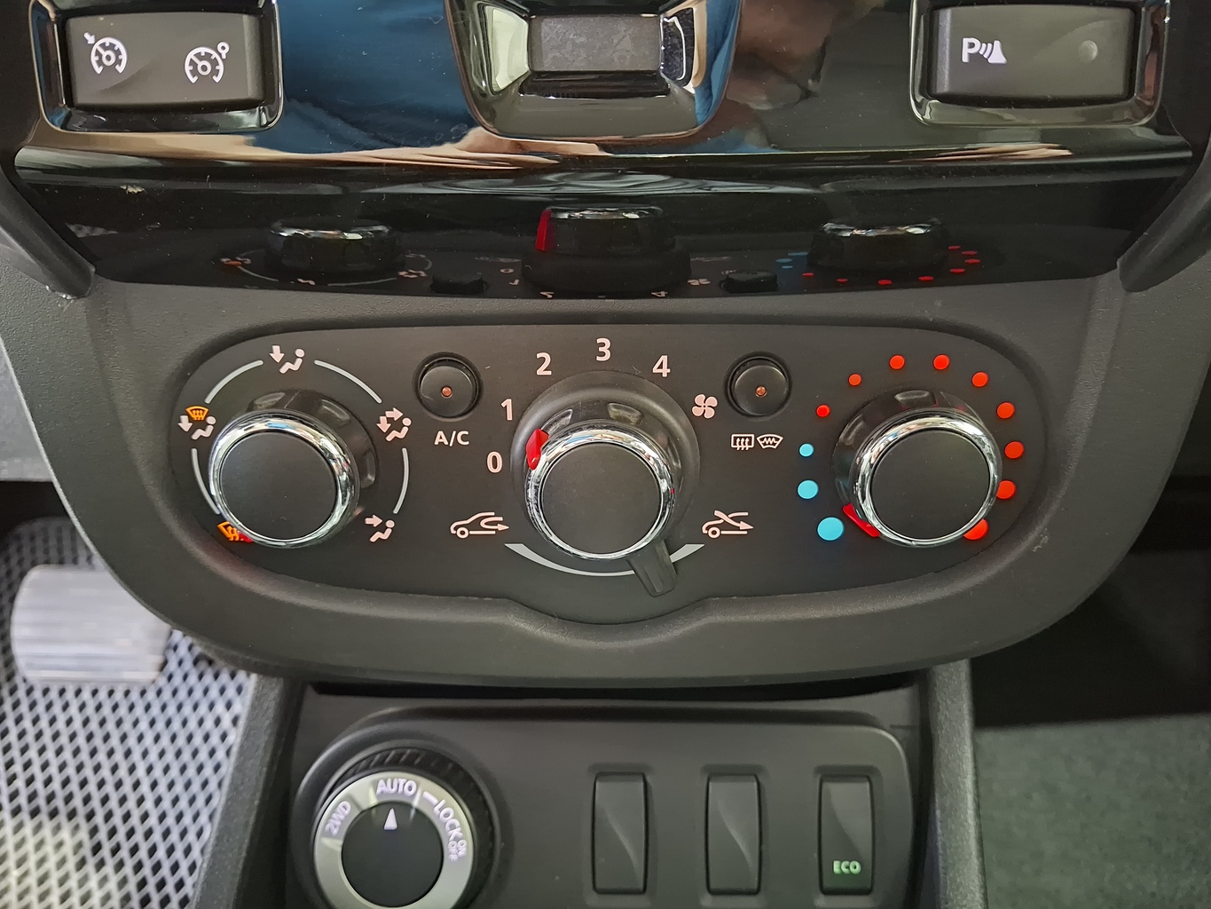 RENAULT DUSTER