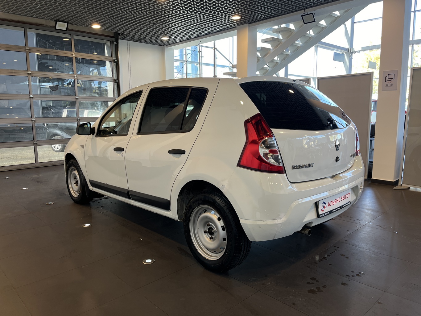 RENAULT SANDERO