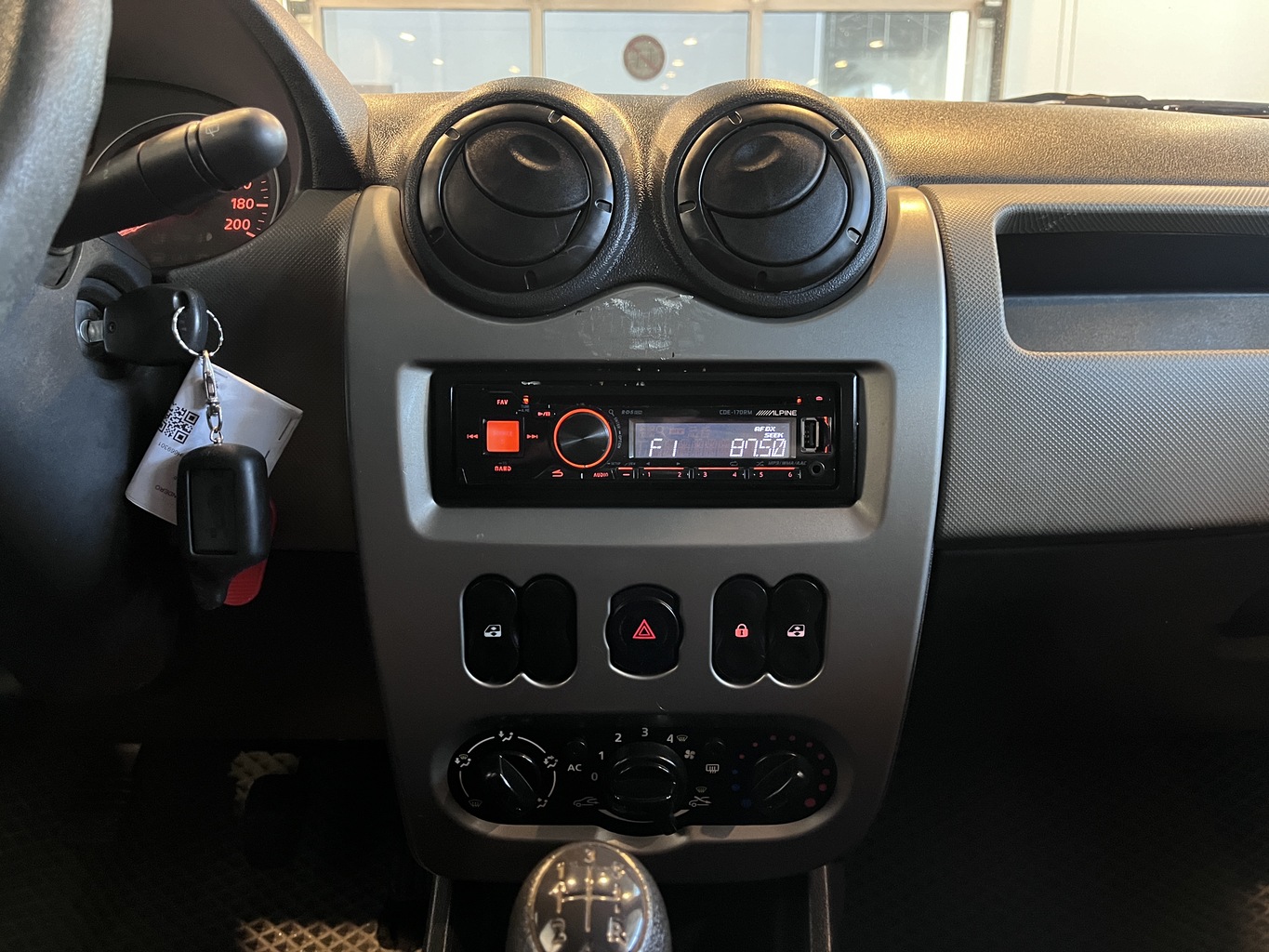 RENAULT SANDERO
