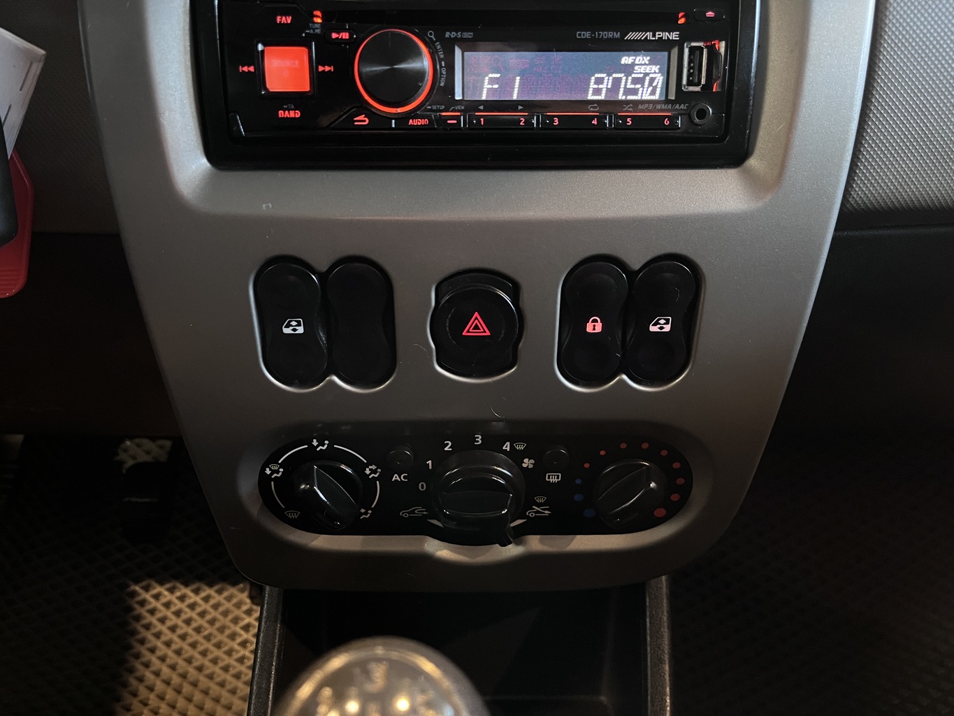 RENAULT SANDERO