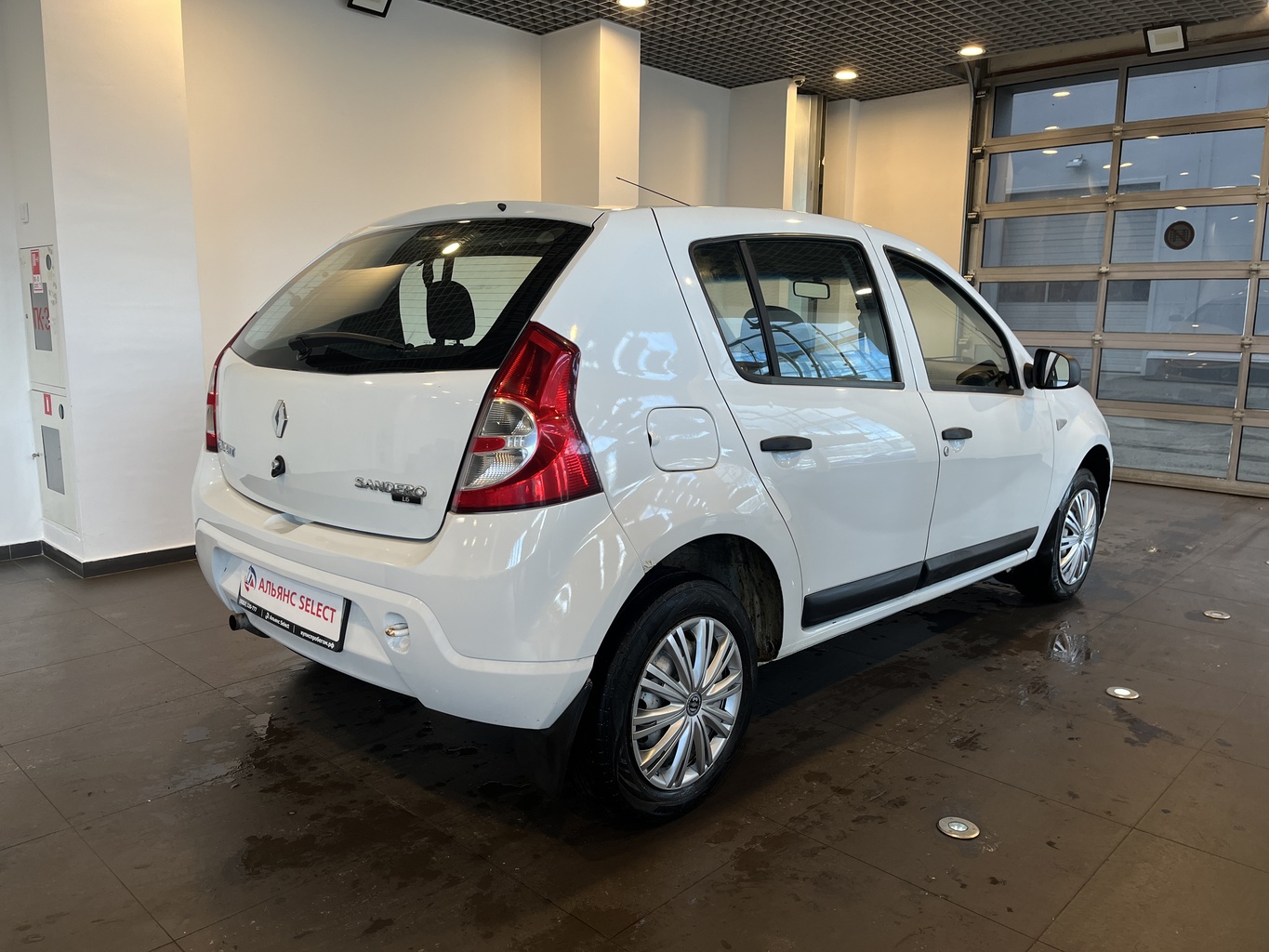 RENAULT SANDERO