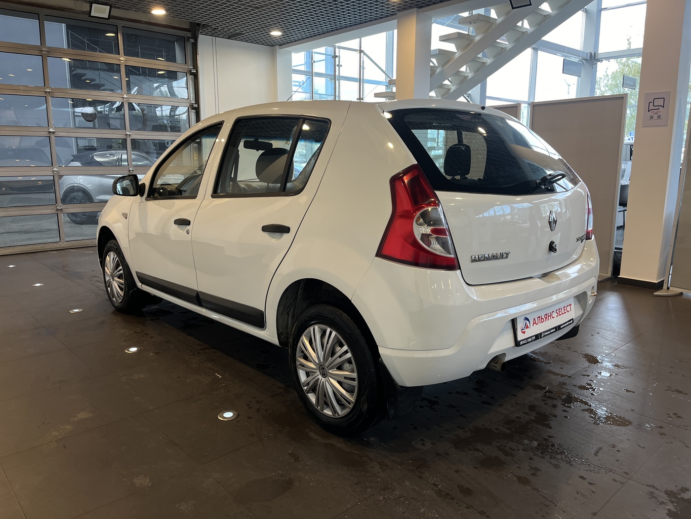 RENAULT SANDERO