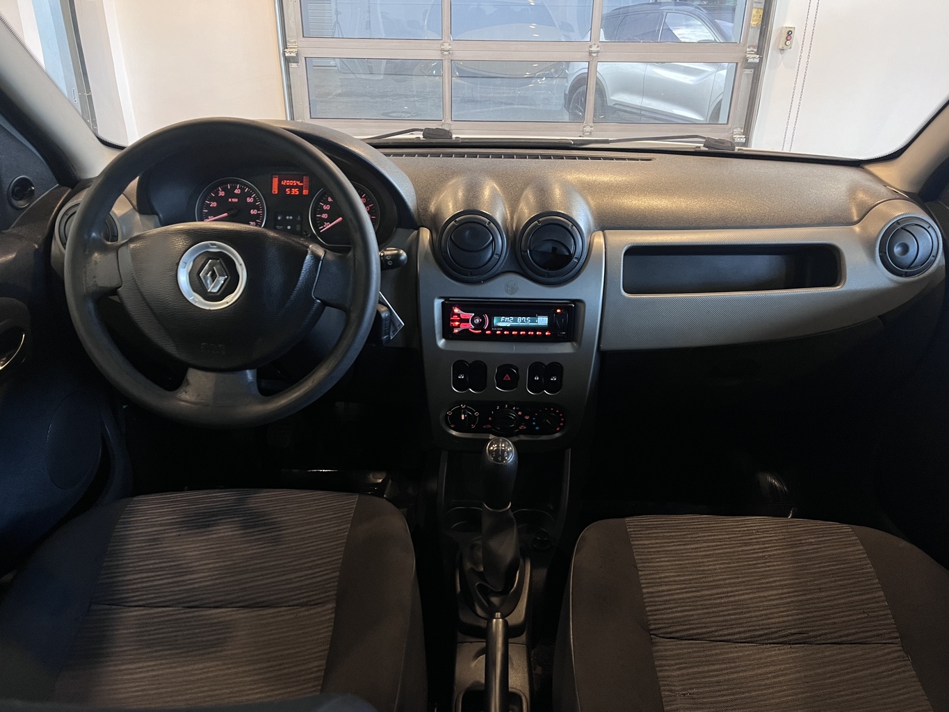 RENAULT SANDERO