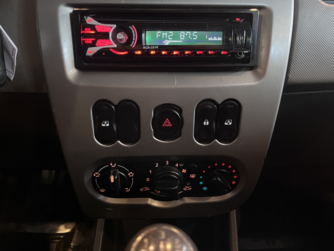RENAULT SANDERO
