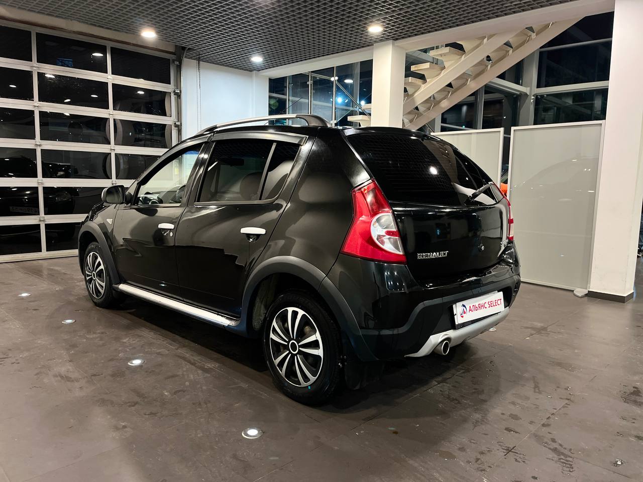 RENAULT SANDERO