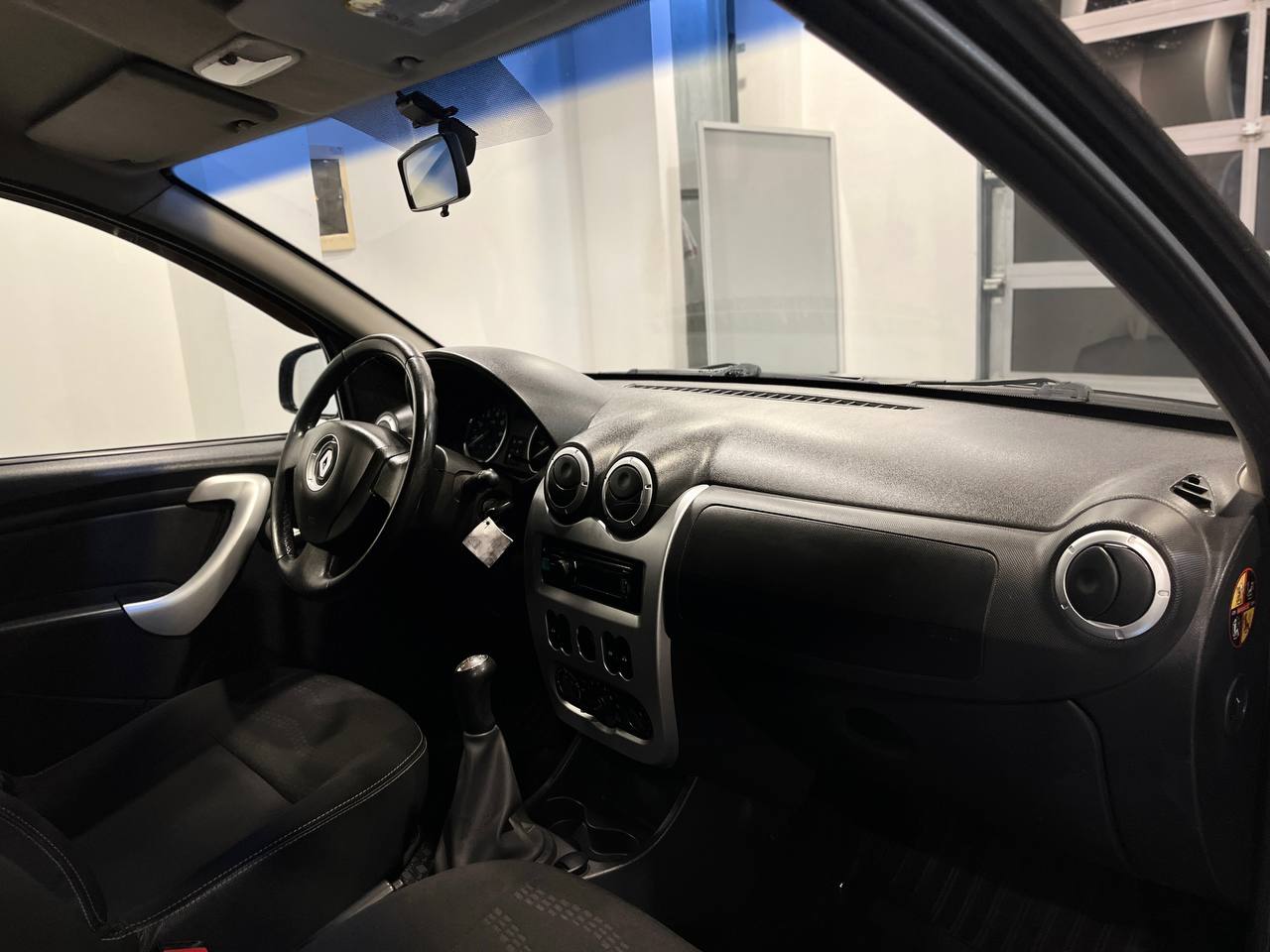 RENAULT SANDERO