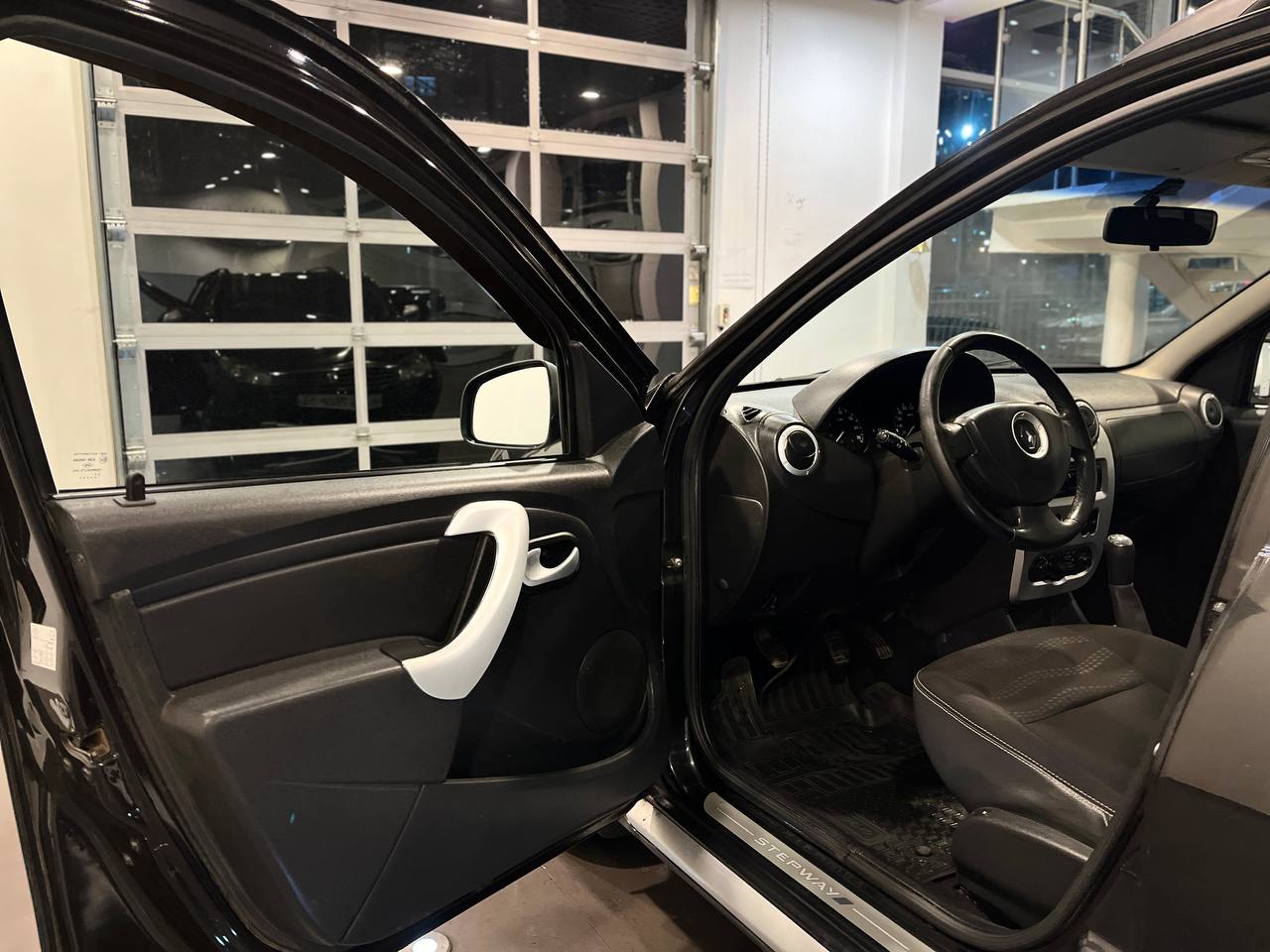 RENAULT SANDERO