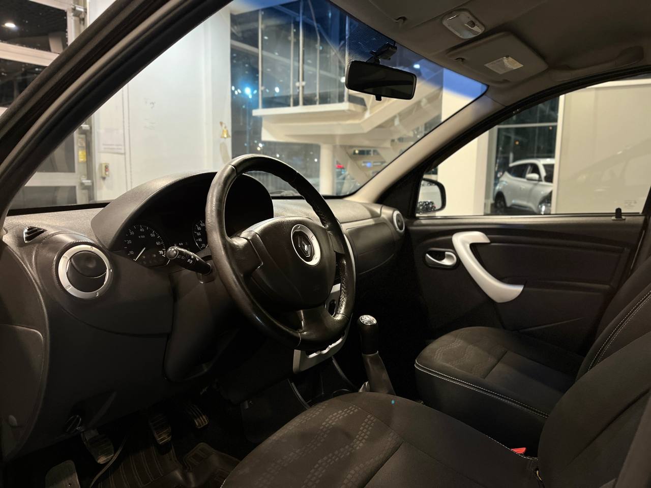 RENAULT SANDERO