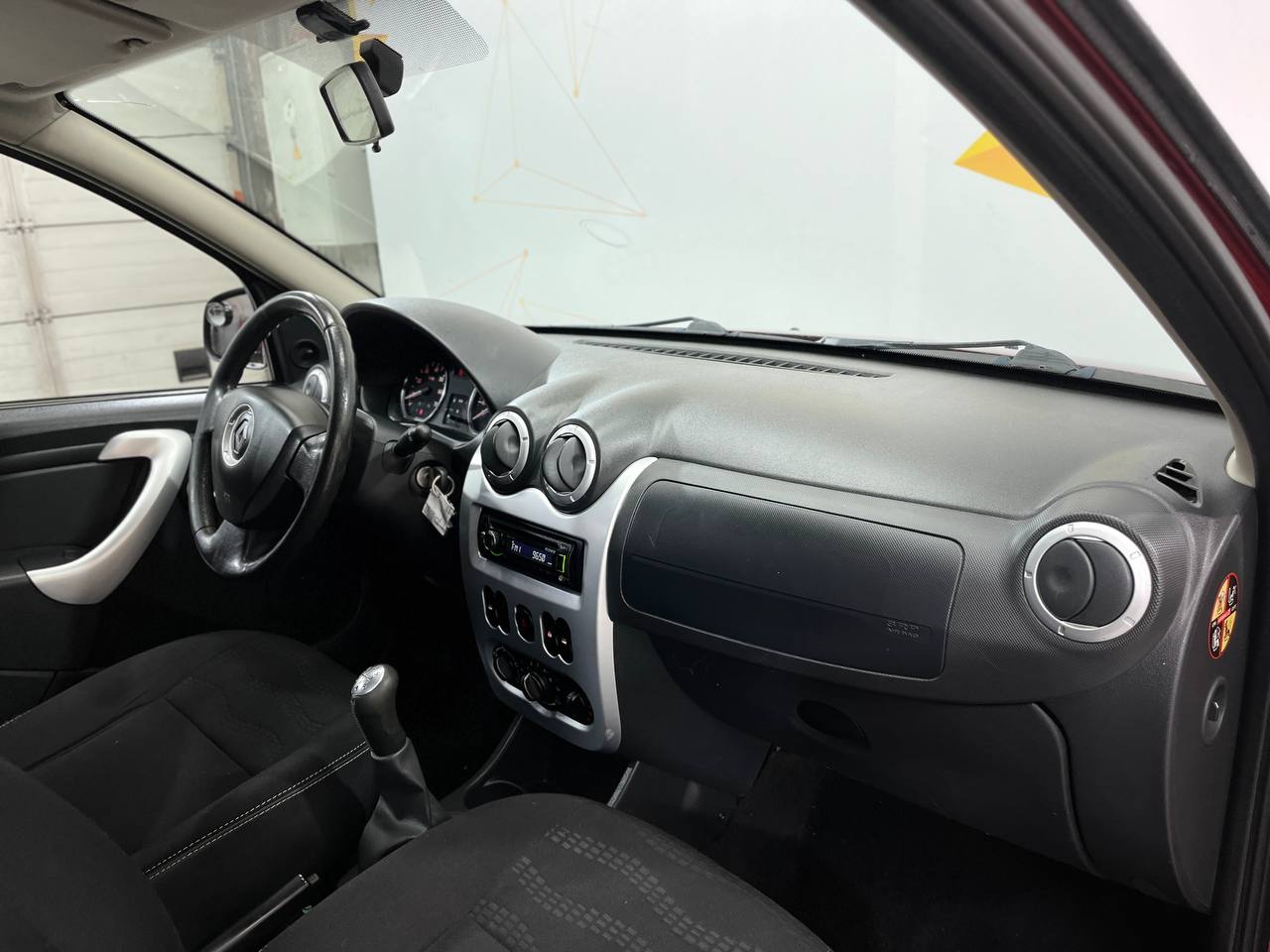 RENAULT SANDERO