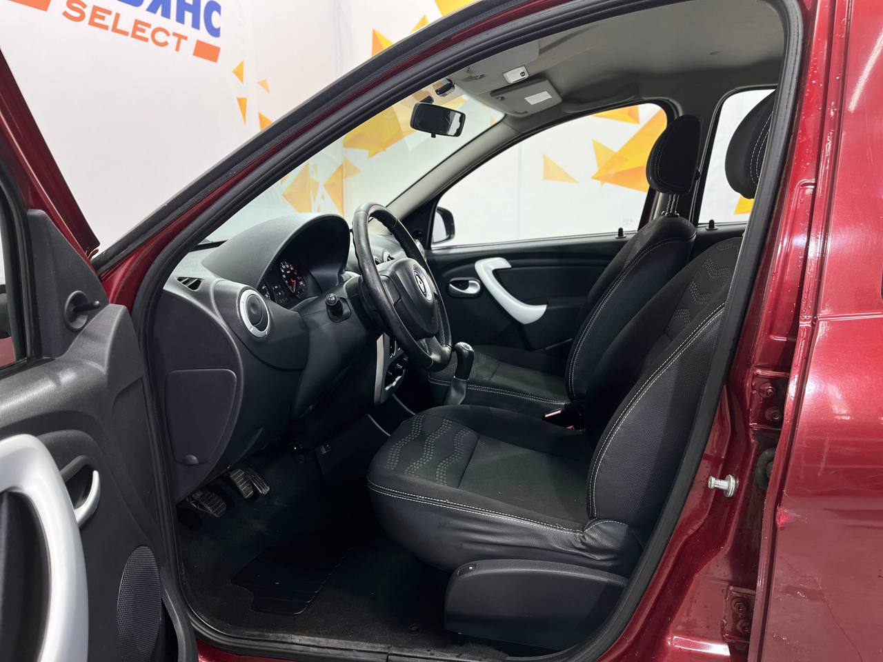 RENAULT SANDERO