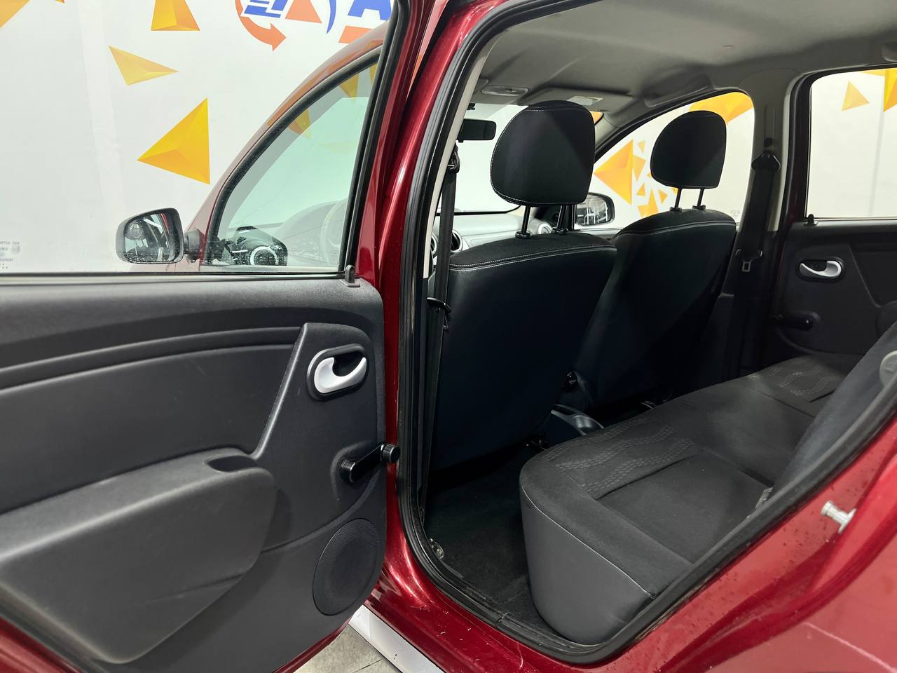 RENAULT SANDERO