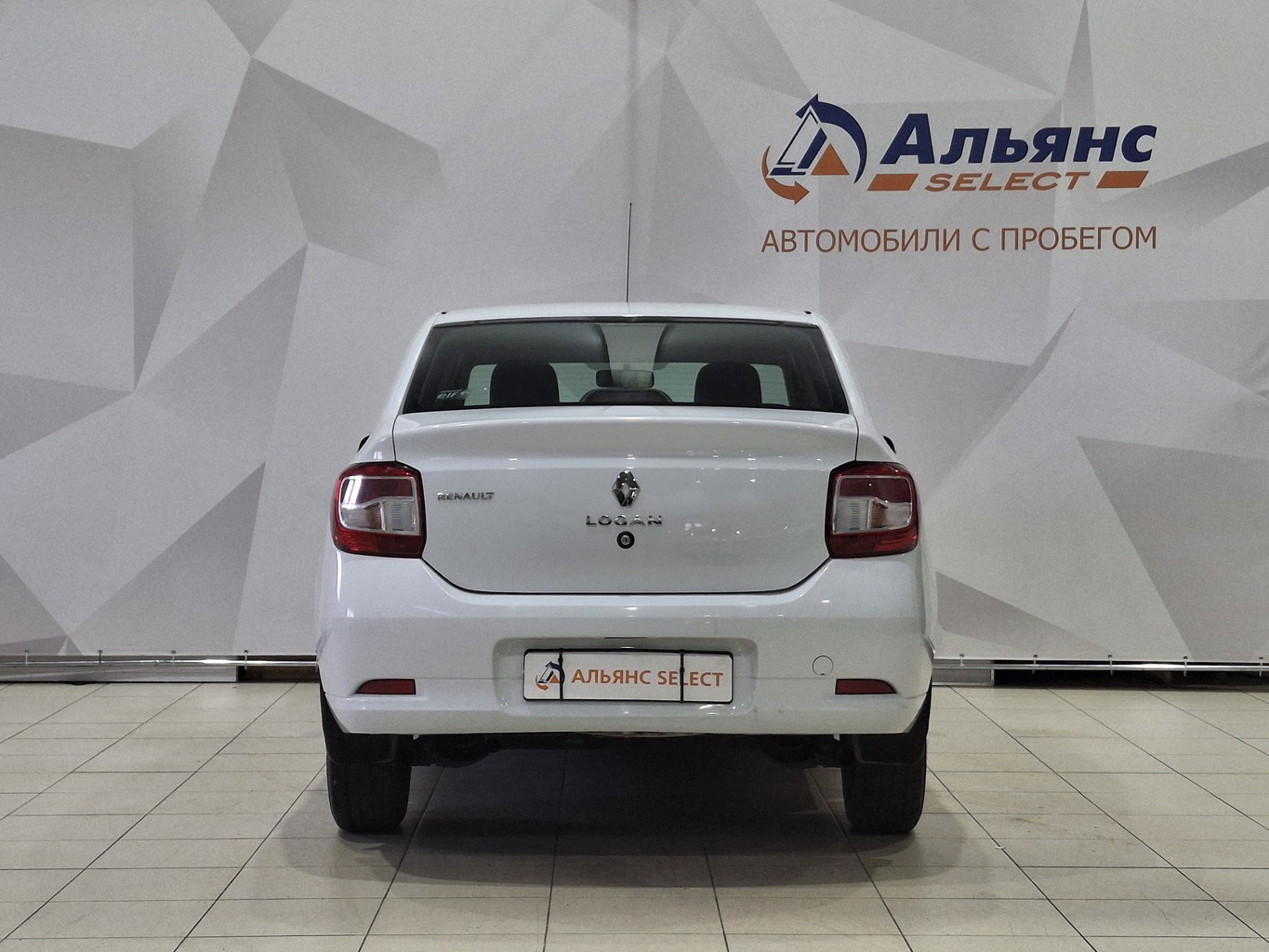 RENAULT LOGAN