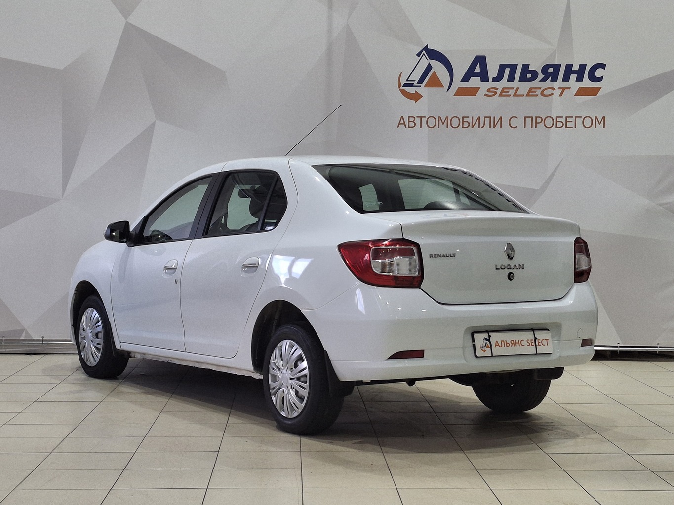 RENAULT LOGAN