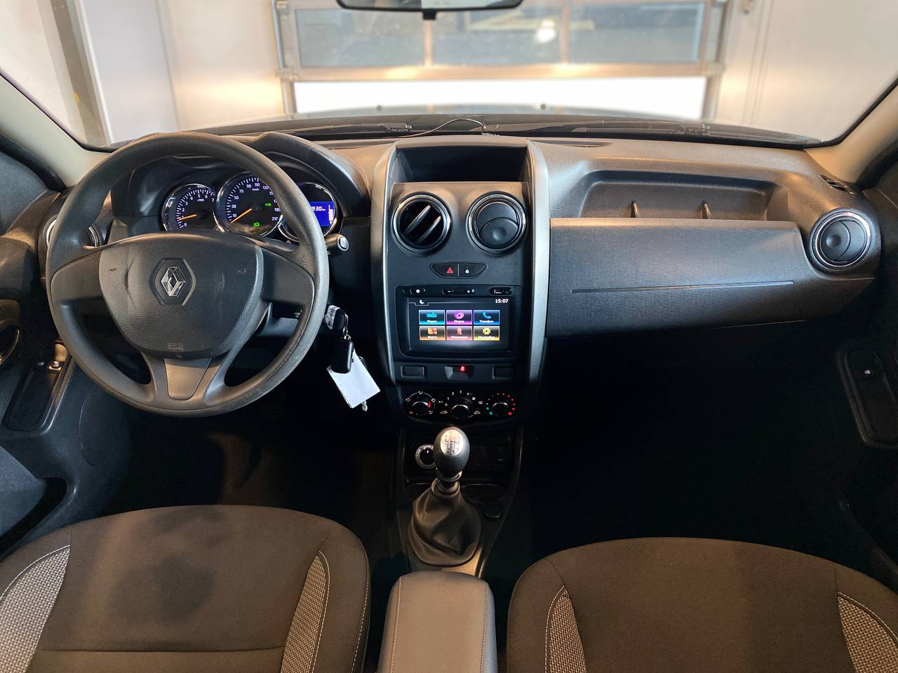 RENAULT DUSTER