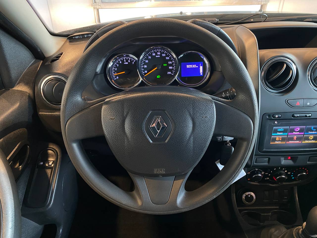 RENAULT DUSTER