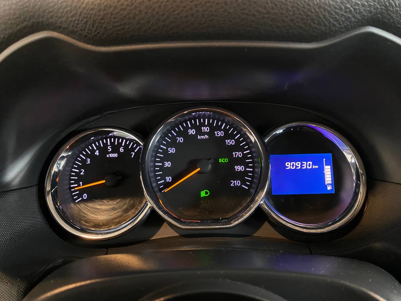 RENAULT DUSTER