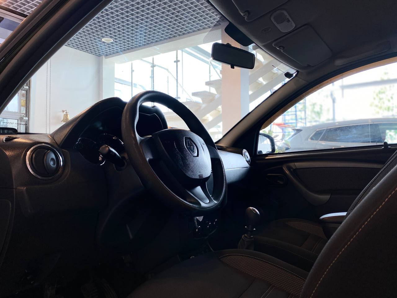 RENAULT DUSTER