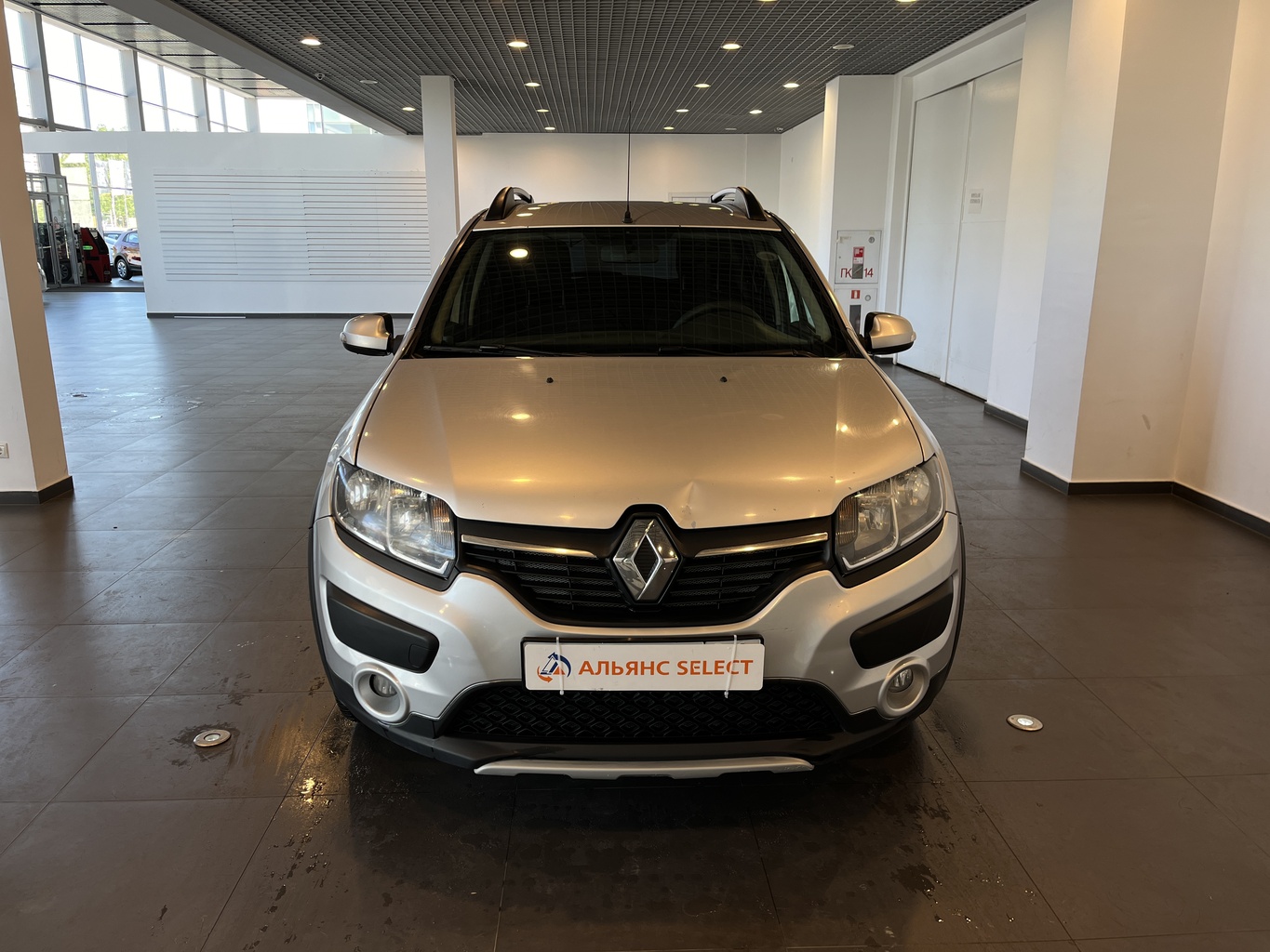 RENAULT SANDERO