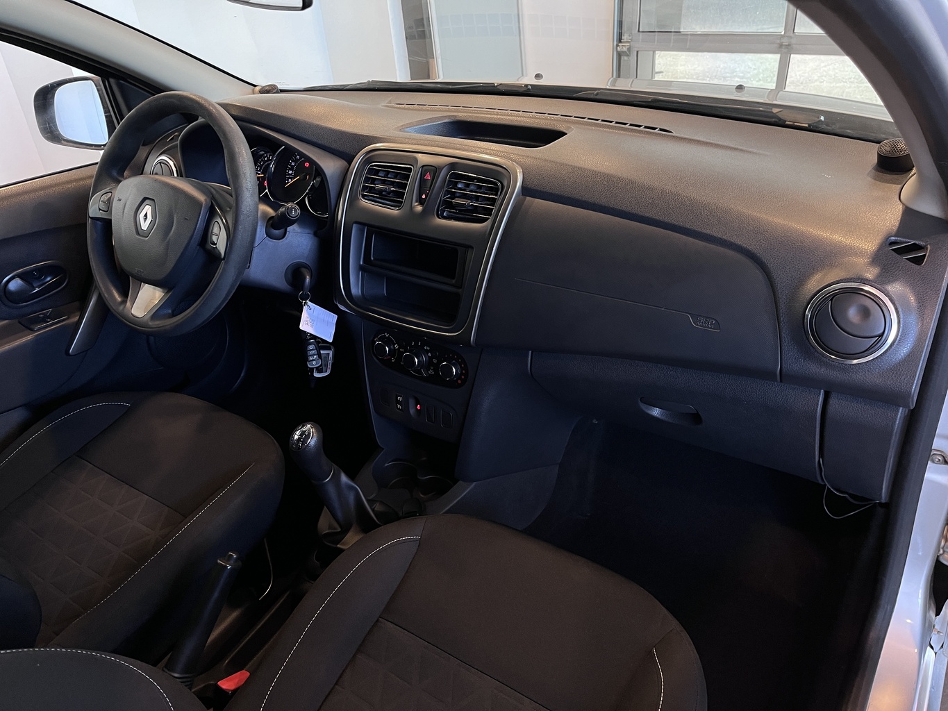 RENAULT SANDERO